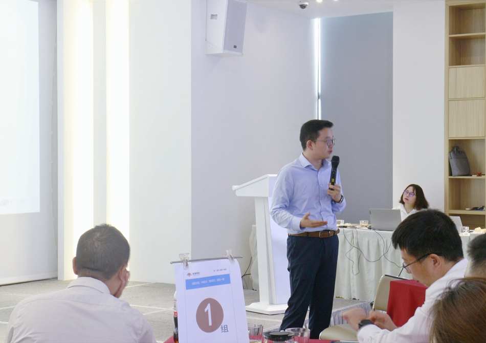 64a6353c83bbf.JPG 张一舟总监讲话.JPG